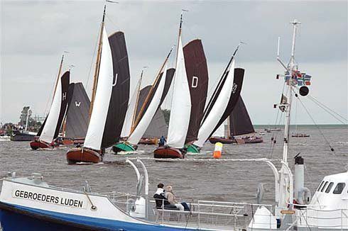 skûtsjes op het Lauwersmeer