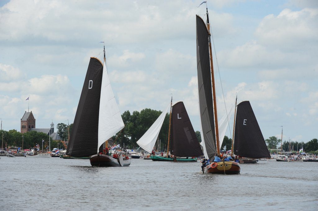 Ook aan het begin van de tweede route bleef de strijd voorin nagenoeg gelijk