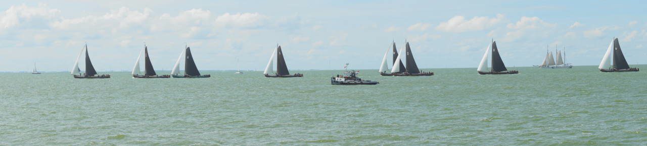 Wedstrijdbeeld foarwedstriid op het IJsselmeer bij Stavoren