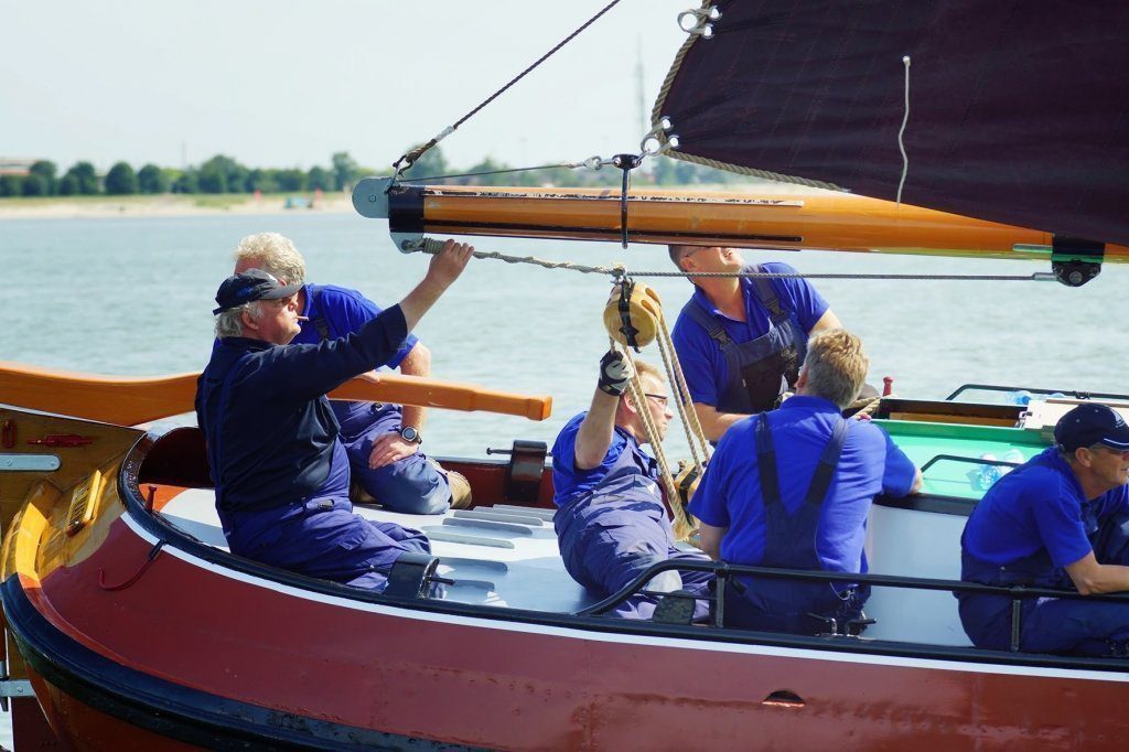 Concentratie bij schipper Berend Mink van d'Halve Maen