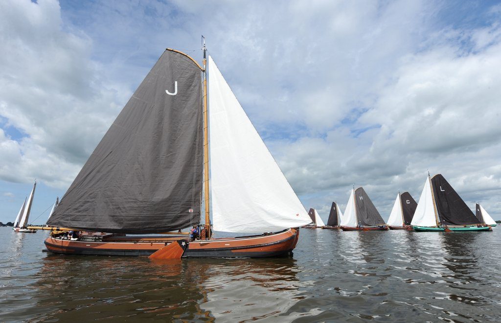 Te weinig wind om de slotwedstrijd te kunnen zeilen