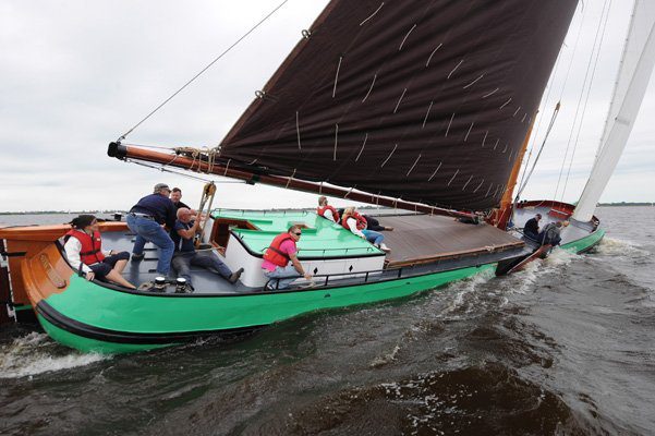 Interpolis 1 aan boord bij Leeuwarden 