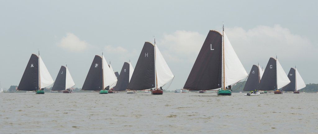 Lemmer fier op kop in het voordewindse rak