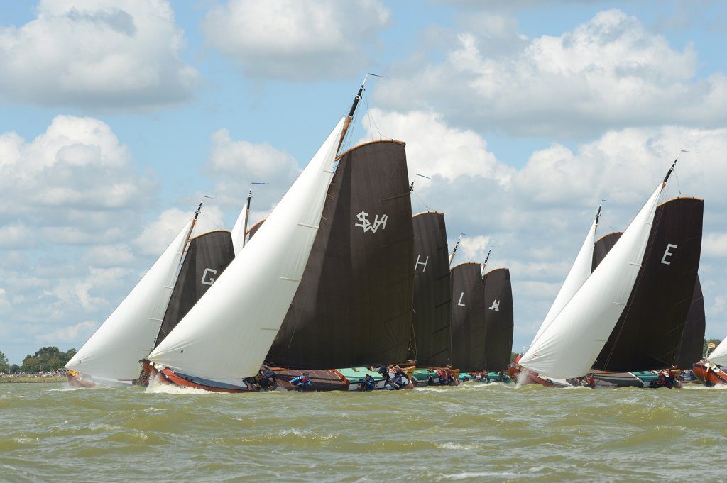 Súdwesthoek en Grou prima van start