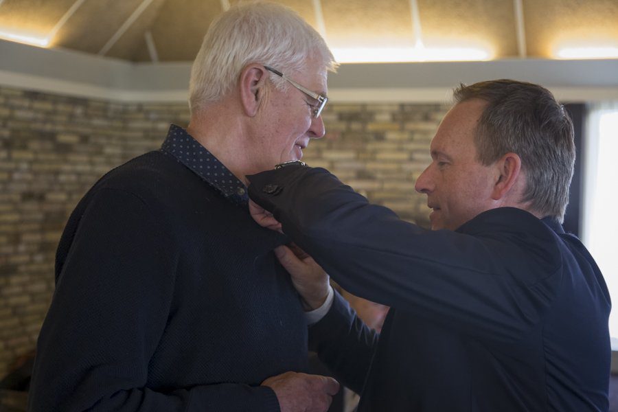 Jan Warringa wordt benoemd tot lid van verdienste