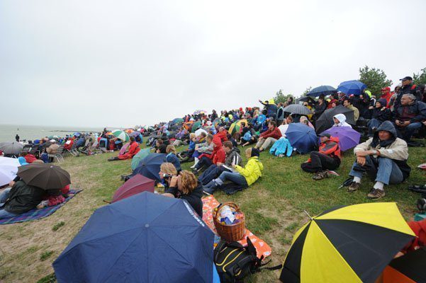 Het publiek trotseerde de regen en zag nogal wat wisselingen in de vloot