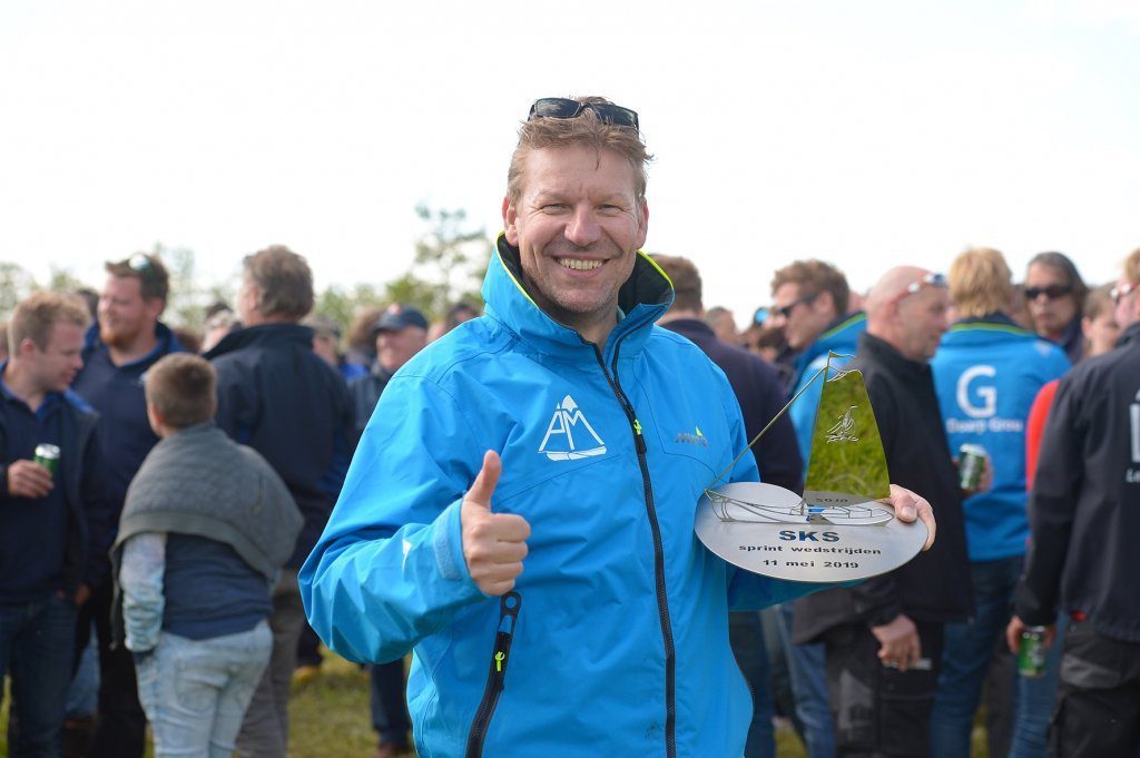 Winnaar Pieter Ezn. Meeter (Akkrum) met de prachtige Sprint Bokaal 2019