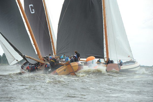 Heerenveen rondt achter Grou en Bolsward de boei