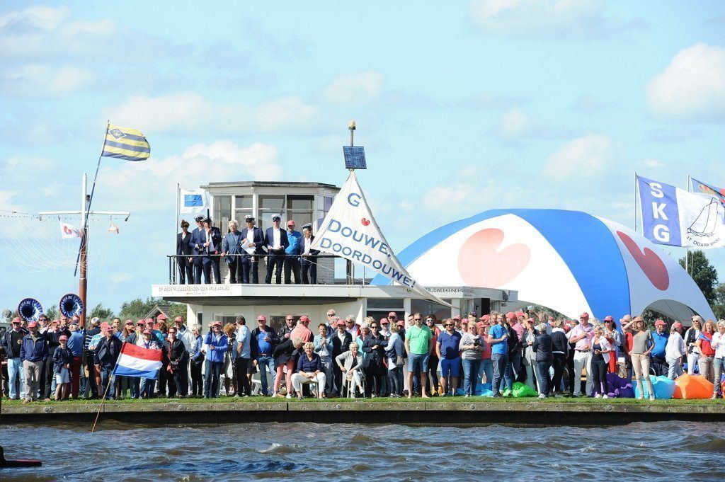 Grouster supporters voor Douwe Azn. Visser en zijn team