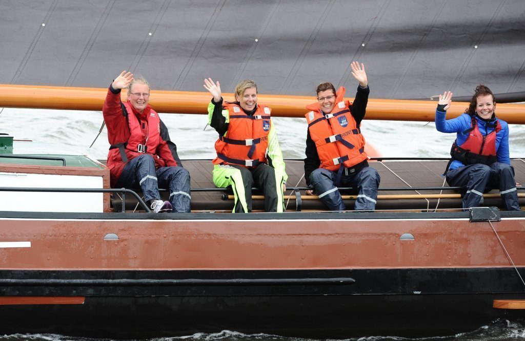 Rabo Noordoost Friesland aan boord van skûtsje Doarp Grou