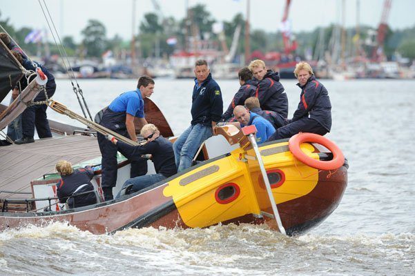 Douwe Visser (Grou) houdt z'n neef goed in de gaten