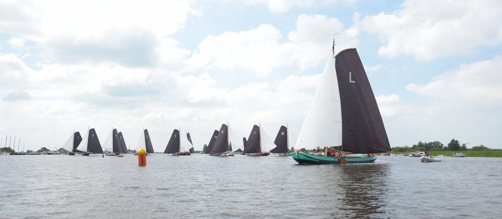 Lemmer kon onbedreigd als eerste de boei ronden