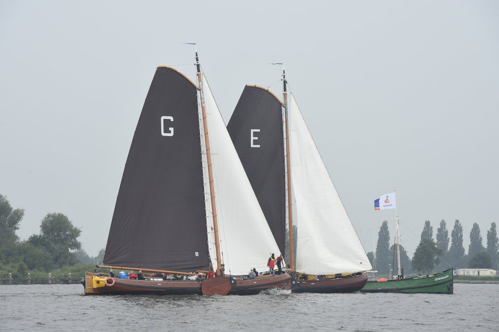 Spannende finish van de middagwedstrijd, tussen Grou en Earnewâld