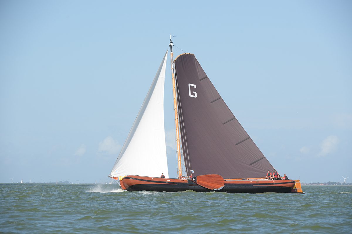 Overtuigende winst Grou op IJsselmeer bij Stavoren