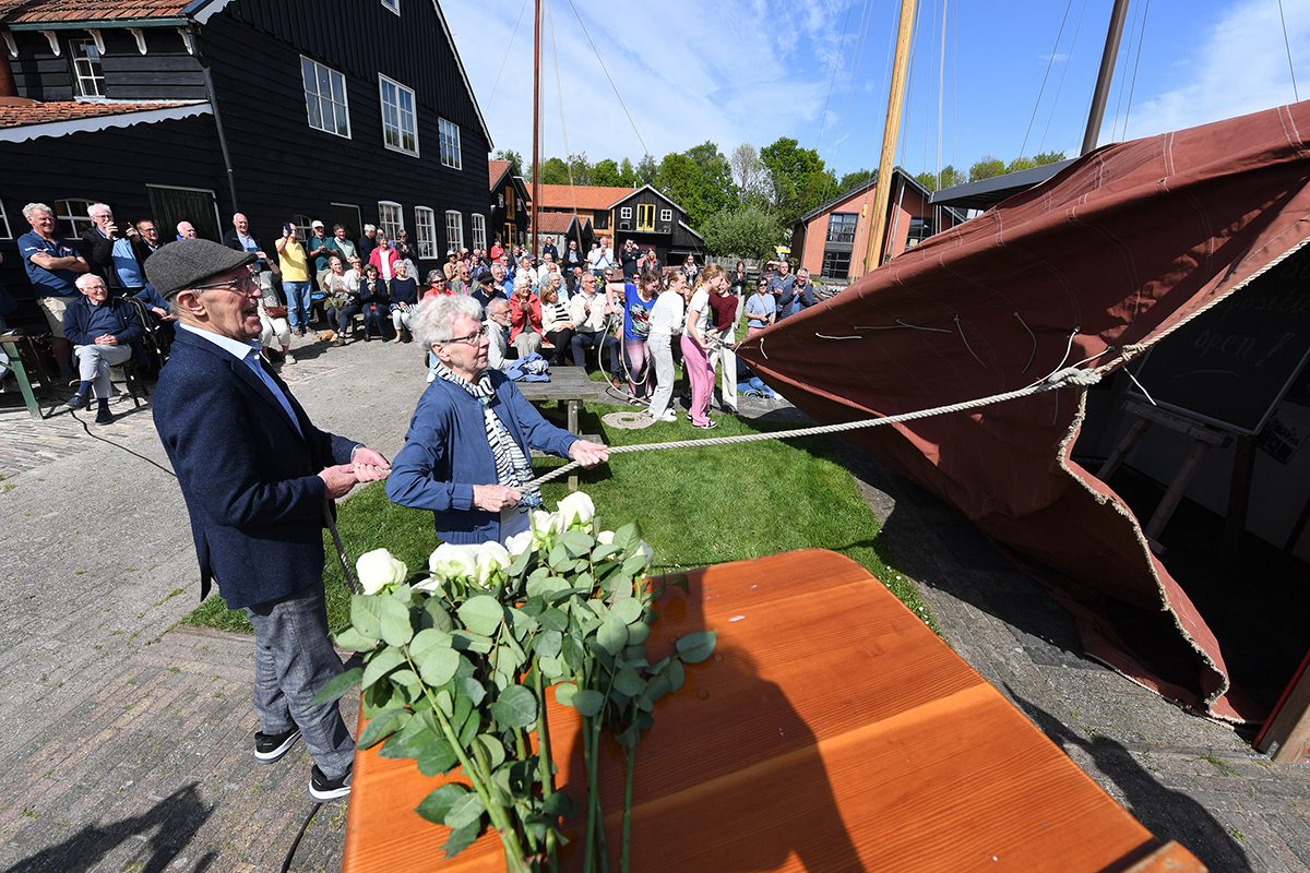 Expositie ’80 jaar SKS’ geopend