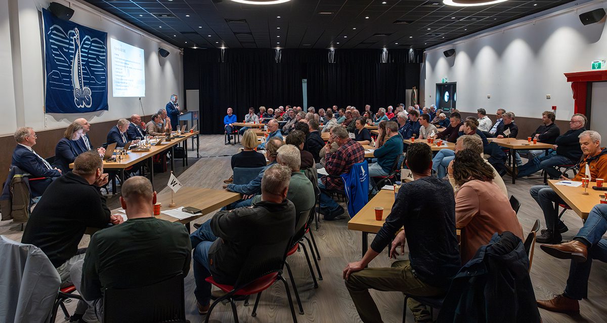 Feestelijke ALV in Woudsend